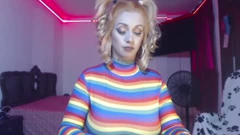 aliceesmiths online show from 12.19.24