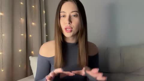 aliceinlustland online show from 04.27.26