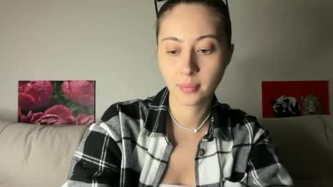aliceinlustland online show from 06.24.26