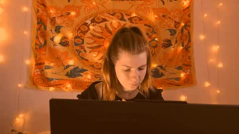 Alice online show from 04.10.26