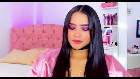 Snapshot of alicekiing_ chatting on 01.18.25 ALICEKIING online show from 01.18.25