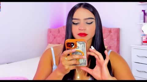 Snapshot of alicekiing_ chatting on 01.20.25 ALICEKIING online show from 01.20.25