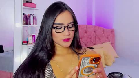 Snapshot of alicekiing_ chatting on 02.06.25 ALICEKIING online show from 02.06.25