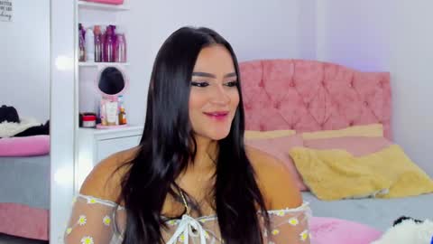 Snapshot of alicekiing_ chatting on 02.13.25 ALICEKIING online show from 02.13.25