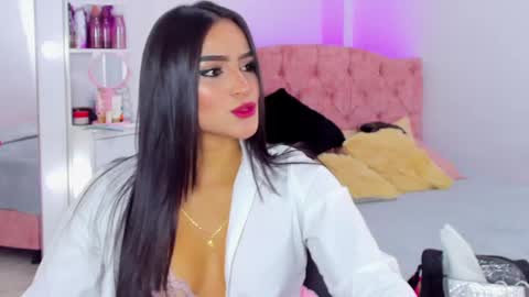 Snapshot of alicekiing_ chatting on 02.16.25 ALICEKIING online show from 02.16.25