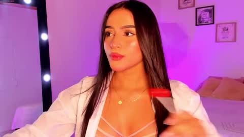 Snapshot of alicekiing_ chatting on 09.21.25 ALICEKIING online show from 09.21.25