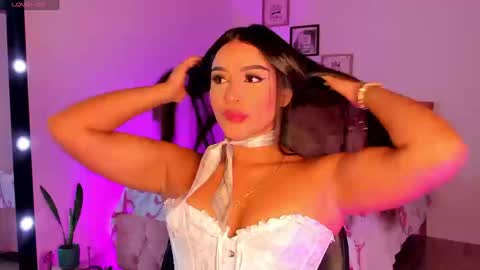 Snapshot of alicekiing_ chatting on 11.07.25 ALICEKIING online show from 11.07.25