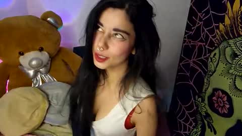 Alicekingdom online show from 11.29.25