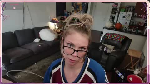 Snapshot of aliceliddell710 chatting on 11.12.25 Alice Liddell online show from 11.12.25