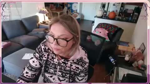 Snapshot of aliceliddell710 chatting on 11.19.25 Alice Liddell online show from 11.19.25