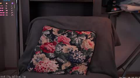 Elle online show from 04.16.26