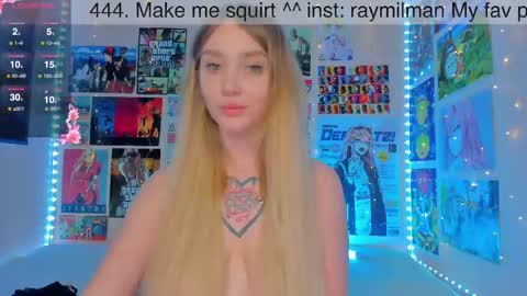 Snapshot of alicemilman chatting on 12.27.24 Alice online show from 12.27.24