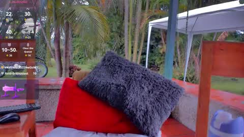 Snapshot of alicemrtnzz chatting on 11.18.25 alicemrtnzz online show from 11.18.25