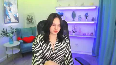 Snapshot of alicepertime chatting on 05.15.26 alicepertime online show from 05.15.26