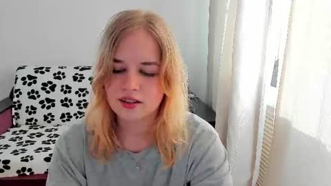 Snapshot of alicepopsy chatting on 06.21.26 Alice online show from 06.21.26