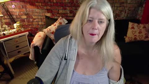 Alices Curiosity online show from 12.19.24