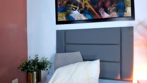 Alice Thompsom online show from 04.11.26