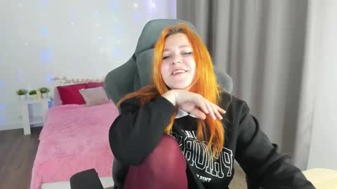 Snapshot of alicewinchesterr chatting on 10.03.25 Alice online show from 10.03.25