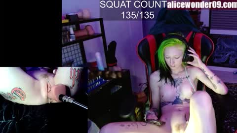 Snapshot of alicewonder52 chatting on 10.13.25 Alice online show from 10.13.25