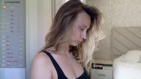 Snapshot of alicewonders_ chatting on 07.17.26 Alice online show from 07.17.26