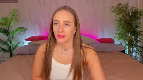 Mia online show from 12.01.25