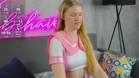 Alicia 2 GMT 3am-9am TueThuFriSun 9am-15pm Sat online show from 04.08.26