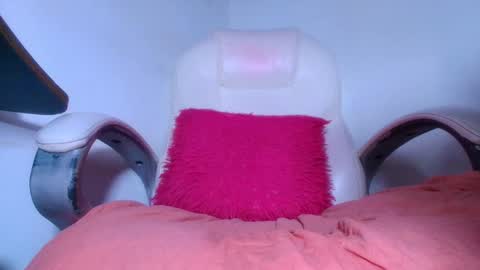 Alicia Kyse  online show from 01.09.25