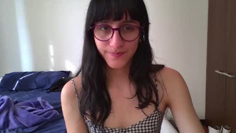 Snapshot of alicia_love29 chatting on 01.12.25 Alice online show from 01.12.25