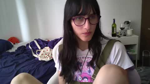 Snapshot of alicia_love29 chatting on 02.08.25 Alice online show from 02.08.25