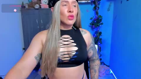 Snapshot of aliciaballard chatting on 09.15.25 Jennyfer online show from 09.15.25