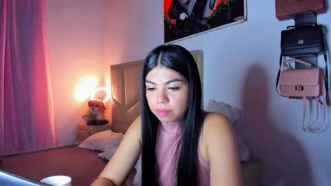 Snapshot of aliciabiden chatting on 11.16.25 aliciabiden online show from 11.16.25