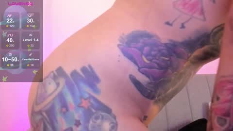 CINNAMON GIRL online show from 12.13.24