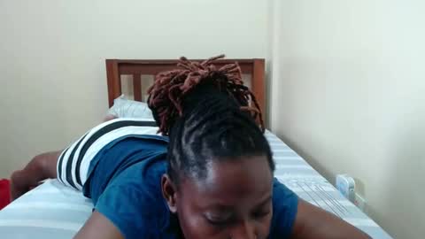 alicialust1 online show from 03.12.25