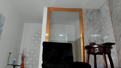 Snapshot of aliciamoorex chatting on 02.28.25 Alicia online show from 02.28.25