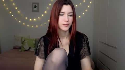 Snapshot of alicianoveli chatting on 02.18.26 alicianoveli online show from 02.18.26