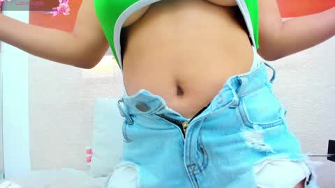 Snapshot of alicie_green chatting on 01.27.25 im tutti online show from 01.27.25