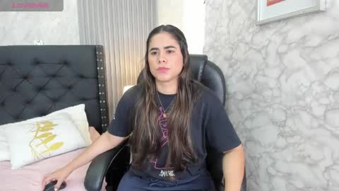 Snapshot of alicy__torres chatting on 04.15.26 alicya online show from 04.15.26