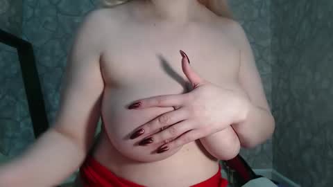 alidaalida2 online show from 04.17.26