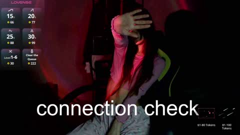 Snapshot of alien_art_lover chatting on 01.29.25 Mia online show from 01.29.25