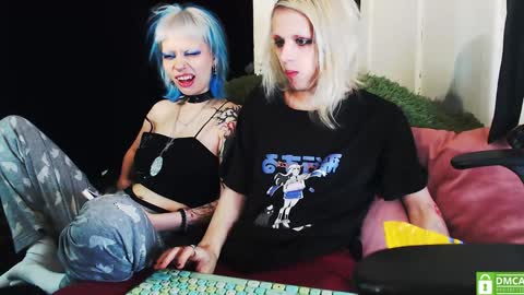 Snapshot of alien_bella chatting on 12.08.24 Alien Bella online show from 12.08.24