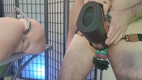 Doll Destroyer online show from 11.21.25