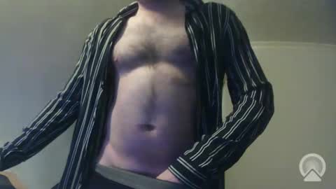 Snapshot of aligator2001 chatting on 11.02.25 daddy online show from 11.02.25