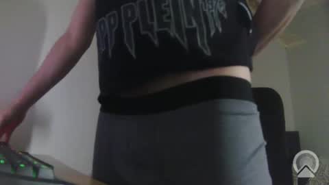 Snapshot of aligator2001 chatting on 11.03.25 daddy online show from 11.03.25