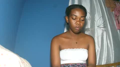 Snapshot of alihane21 chatting on 12.16.25 alihane21 online show from 12.16.25