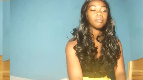 alihane21 online show from 12.18.25