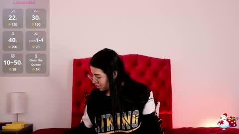 aliice_walker_ online show from 12.12.24