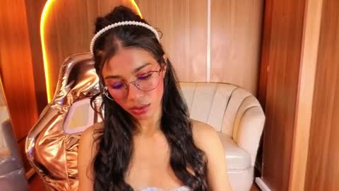 alina_b_ online show from 05.11.26