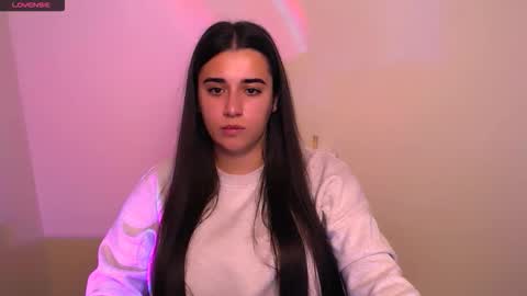 Snapshot of alinaasti_ chatting on 10.29.25 Alina online show from 10.29.25