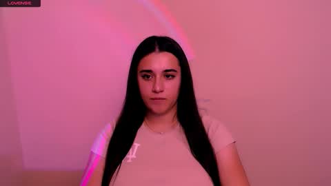 Snapshot of alinaasti_ chatting on 11.10.25 Alina online show from 11.10.25