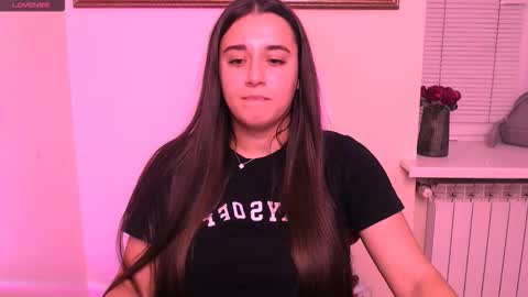 Snapshot of alinaasti_ chatting on 11.18.25 Alina online show from 11.18.25